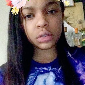 Meet your Posher, Samira